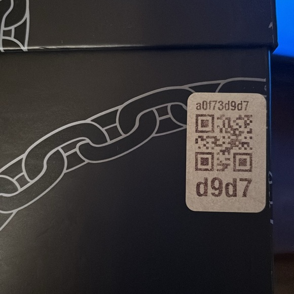 Versace Chain Reaction 'White' - Picture 12 of 17